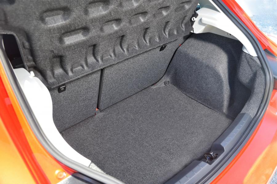  Seat Ibiza SC FR 2015 года  (фото 14 из 20)